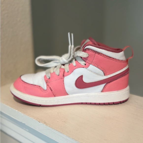 Nike Air Jordan 1 Mid PS “Valentine's Day” 2023 (DQ8424-616) Size: 13C - Picture 5 of 9